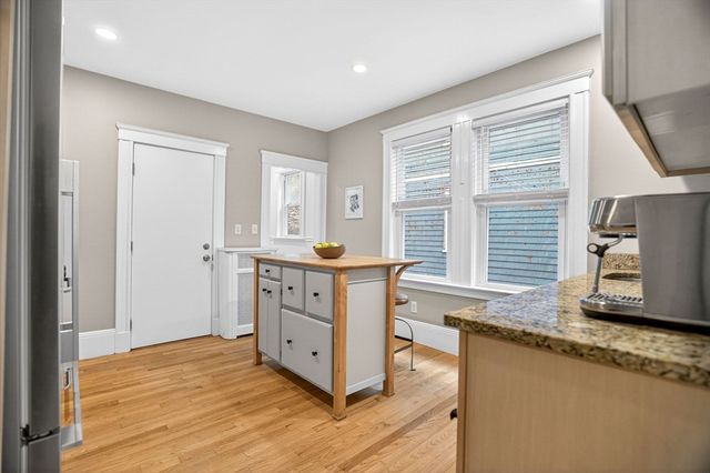 54-56 Forest Hills St 1, Boston, MA 02130