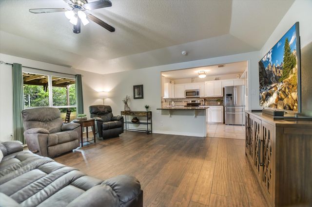 60 Crazy Cross RD, Wimberley, TX 78676