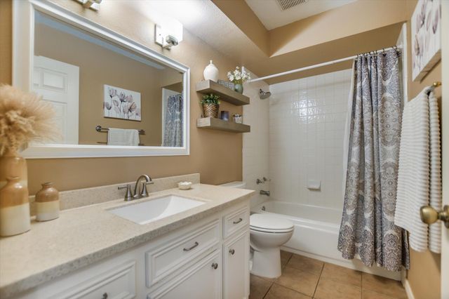 60 Crazy Cross RD, Wimberley, TX 78676