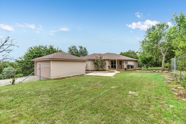 60 Crazy Cross RD, Wimberley, TX 78676