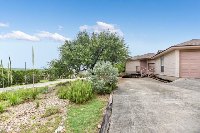 60 Crazy Cross RD, Wimberley, TX 78676