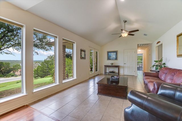 60 Crazy Cross RD, Wimberley, TX 78676