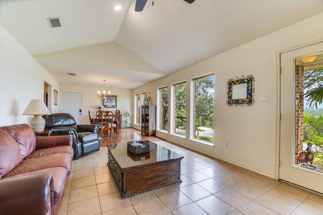 60 Crazy Cross RD, Wimberley, TX 78676