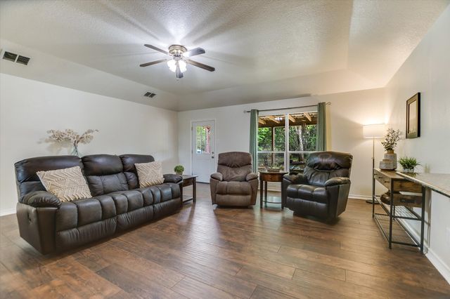 60 Crazy Cross RD, Wimberley, TX 78676