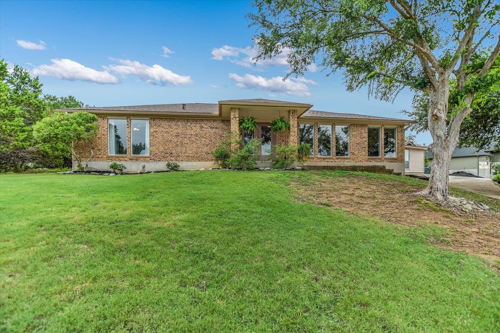 60 Crazy Cross RD, Wimberley, TX 78676