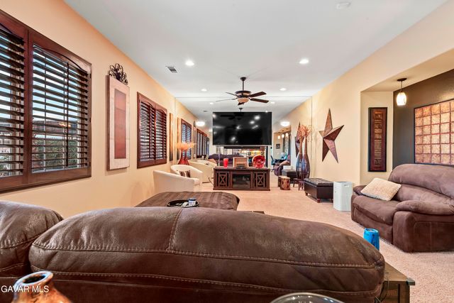 5727 W Ave K-2, Lancaster, CA 93536