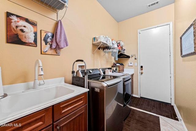 5727 W Ave K-2, Lancaster, CA 93536