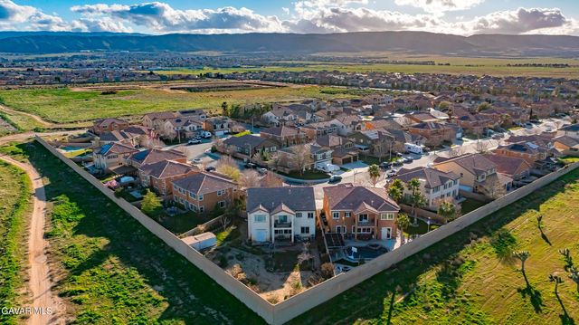 5727 W Ave K-2, Lancaster, CA 93536