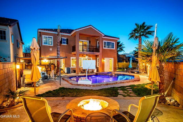 5727 W Ave K-2, Lancaster, CA 93536