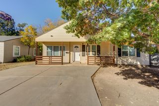 2420 26th Street, Lubbock, TX 79411