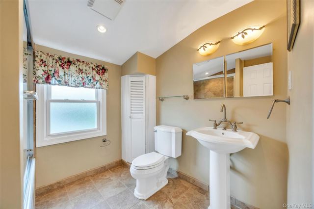 2 Briggs Street, Hicksville, NY 11801