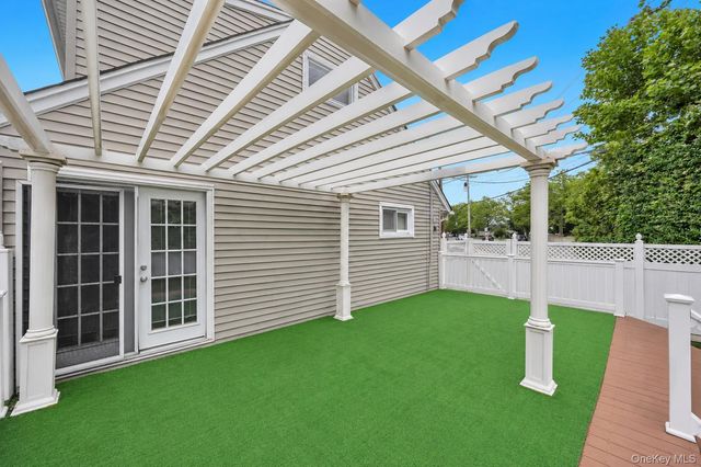 2 Briggs Street, Hicksville, NY 11801