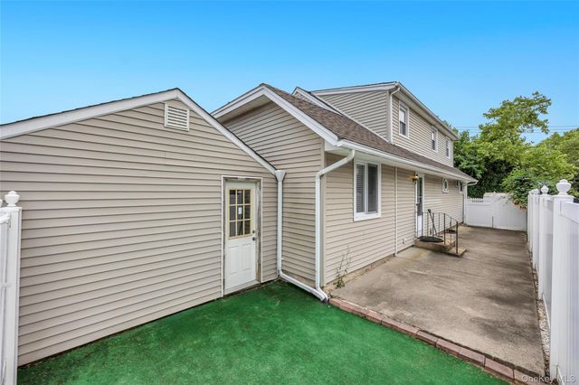 2 Briggs Street, Hicksville, NY 11801