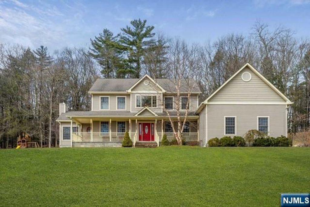 29 W Cole Haven Terrace, Montague, NJ 07827