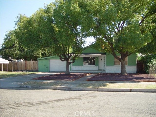 405 Riverside Avenue, Chowchilla, CA 93610