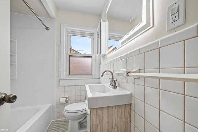 327 E La Salle Ave Avenue, Royal Oak, MI 48073