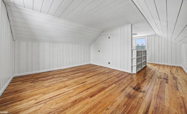 327 E La Salle Ave Avenue, Royal Oak, MI 48073