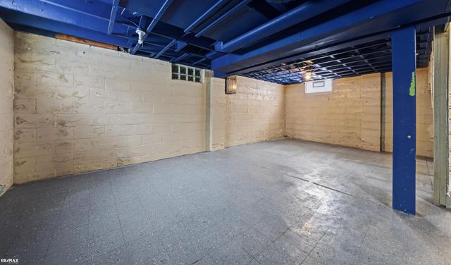 327 E La Salle Ave Avenue, Royal Oak, MI 48073