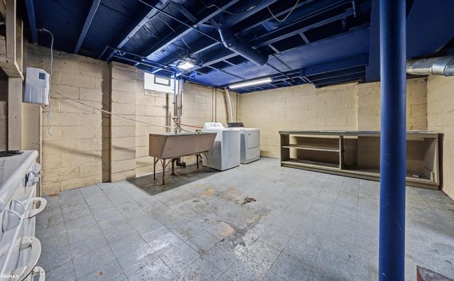 327 E La Salle Ave Avenue, Royal Oak, MI 48073