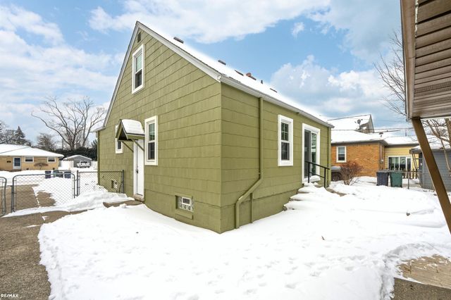 327 E La Salle Ave Avenue, Royal Oak, MI 48073