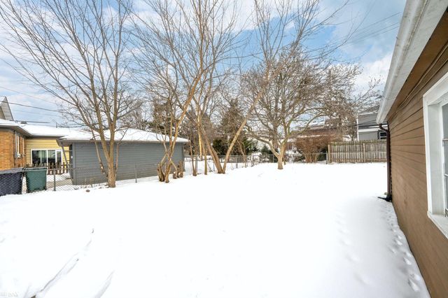 327 E La Salle Ave Avenue, Royal Oak, MI 48073