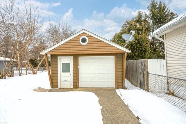 327 E La Salle Ave Avenue, Royal Oak, MI 48073