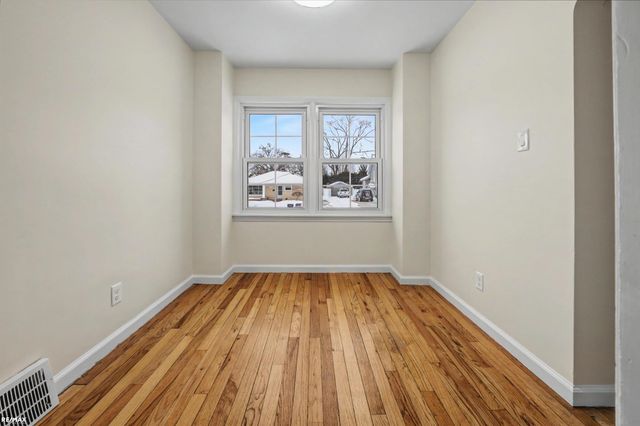 327 E La Salle Ave Avenue, Royal Oak, MI 48073