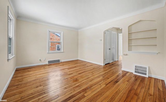 327 E La Salle Ave Avenue, Royal Oak, MI 48073