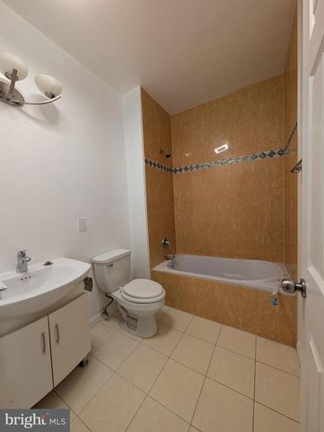 4908 QUARLES ST NE, Washington, DC 20019