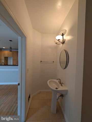 4908 QUARLES ST NE, Washington, DC 20019