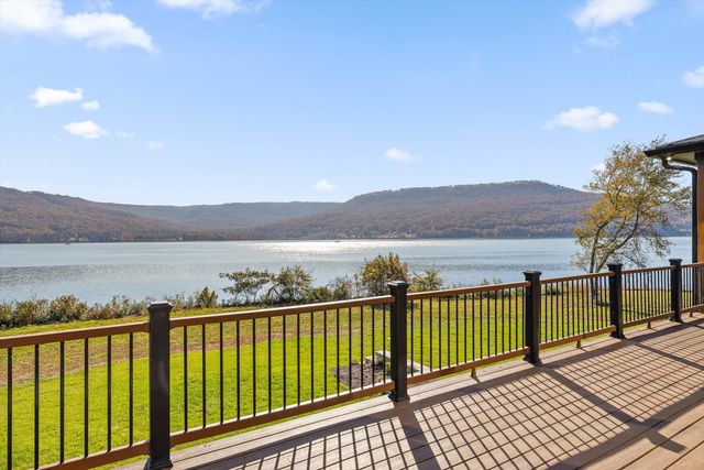 340 Edgewater Way, Jasper, TN 37347