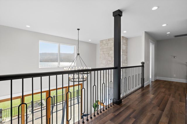 340 Edgewater Way, Jasper, TN 37347