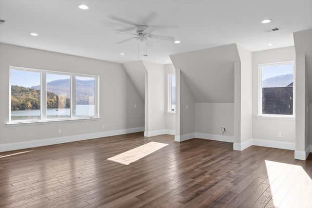 340 Edgewater Way, Jasper, TN 37347