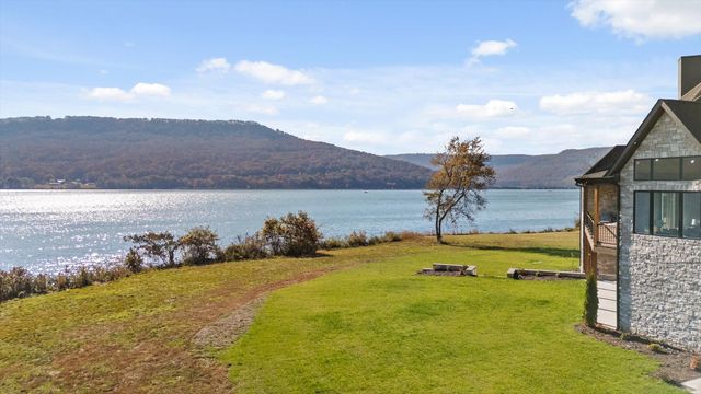 340 Edgewater Way, Jasper, TN 37347