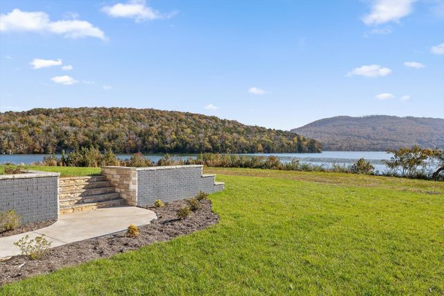 340 Edgewater Way, Jasper, TN 37347