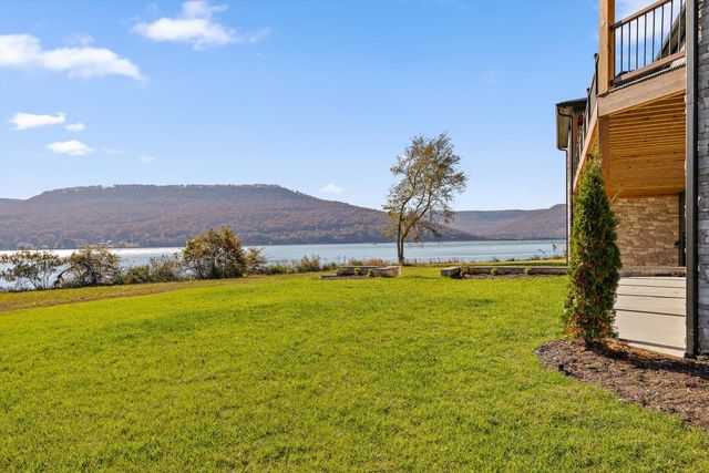 340 Edgewater Way, Jasper, TN 37347