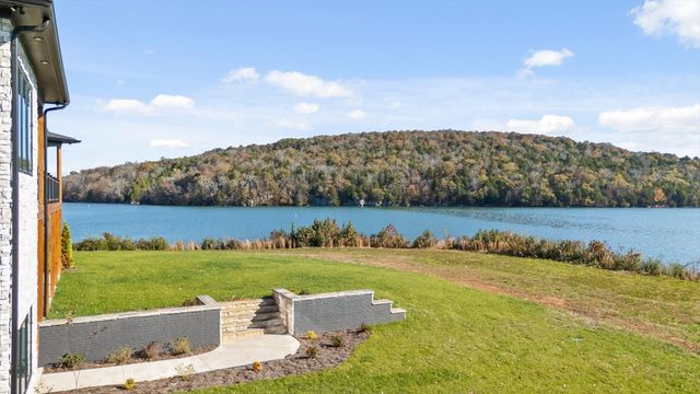 340 Edgewater Way, Jasper, TN 37347