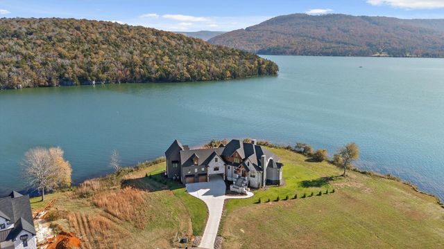 340 Edgewater Way, Jasper, TN 37347