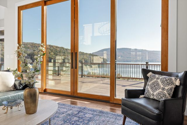 340 Edgewater Way, Jasper, TN 37347