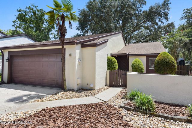 7962 LINKSIDE Drive, Jacksonville, FL 32256