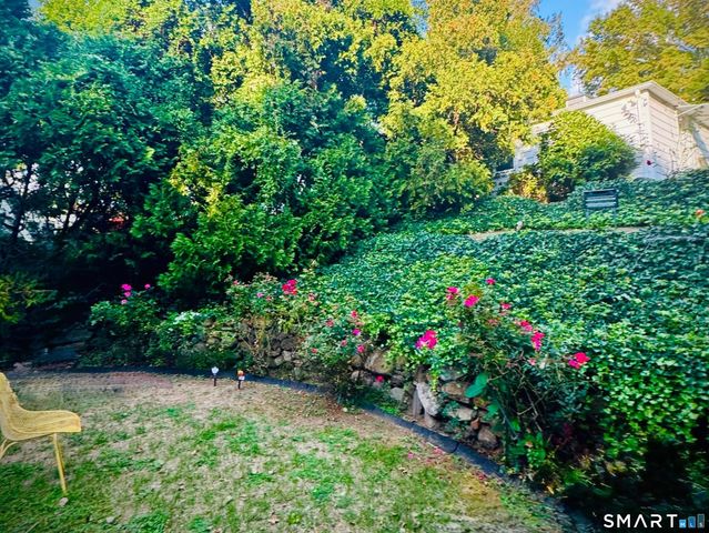 253 Kneeland Road, New Haven, CT 06512