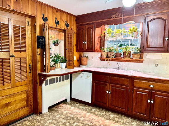 253 Kneeland Road, New Haven, CT 06512