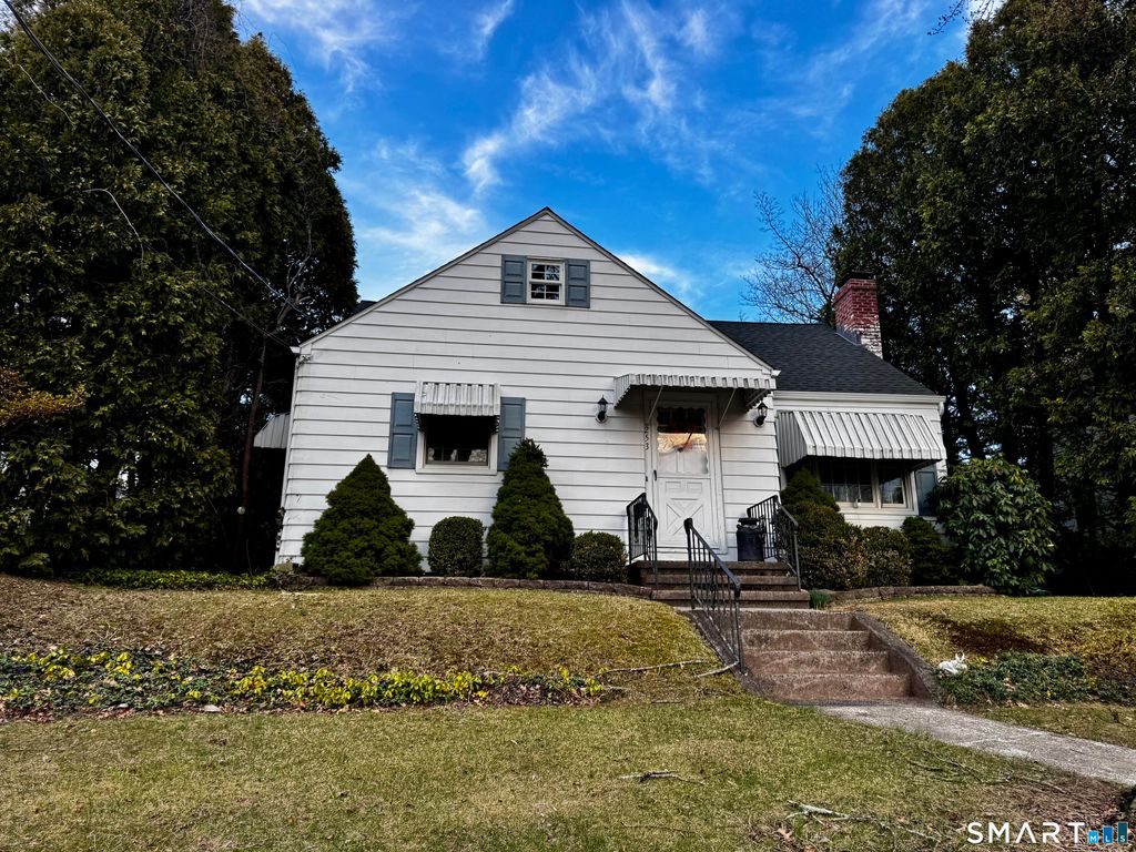 253 Kneeland Road, New Haven, CT 06512