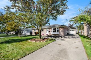 13311 PICADILLY, Sterling Heights, MI 48312