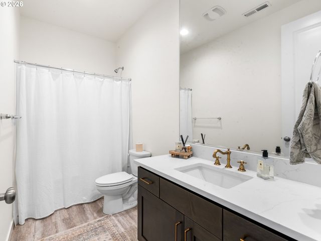 2284 Ne MARIONBERRY Ln, Estacada, OR 97023