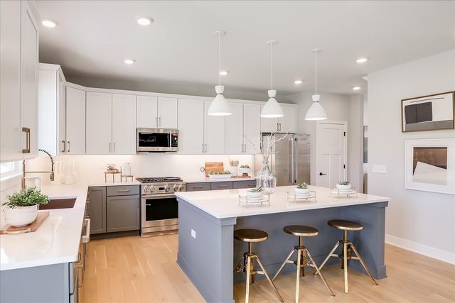 17354 S Victoria Lane, Lockport, IL 60441