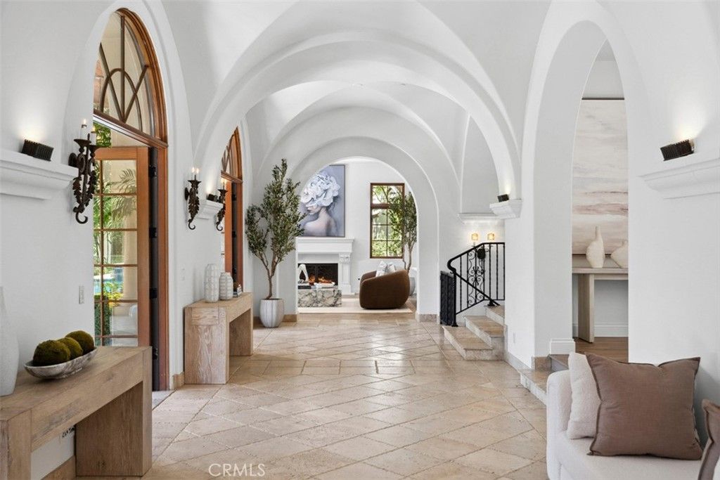 31 Black Hawk, Irvine, CA 92603 — photo 2