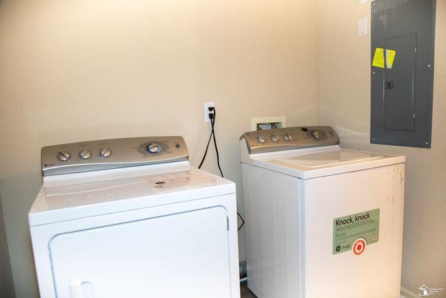 3352 Skyline Drive, Melvindale, MI 48122