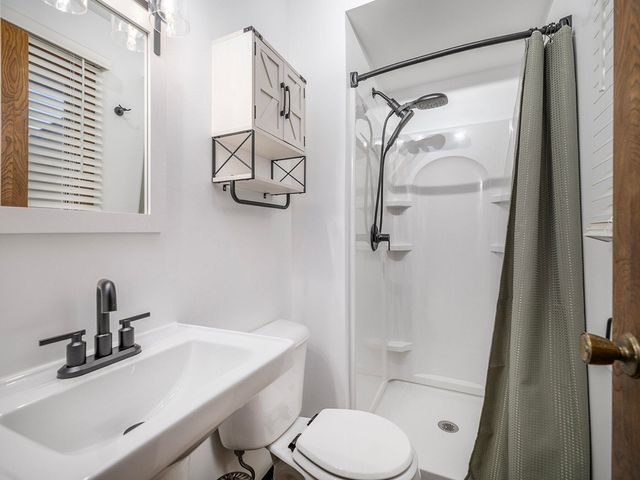 310 WILDWOOD Road, Council Bluffs, IA 51503