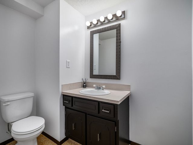 310 WILDWOOD Road, Council Bluffs, IA 51503